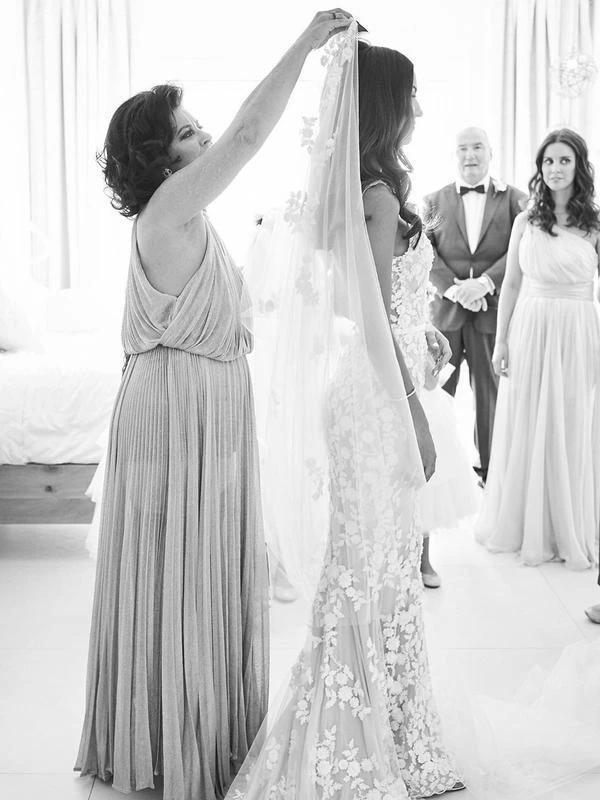 Straps Mermaid Wedding Dresses Lace Appliqued Gowns Wedding Dresses (ZD16229)