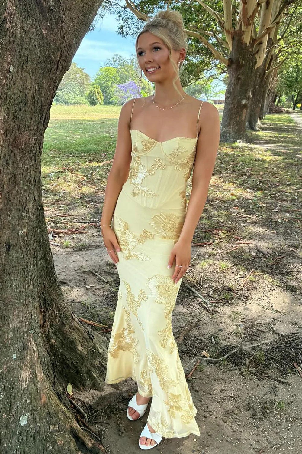 Stunning Mermaid Spaghetti Straps Yellow Long Prom Dress with Embroidery