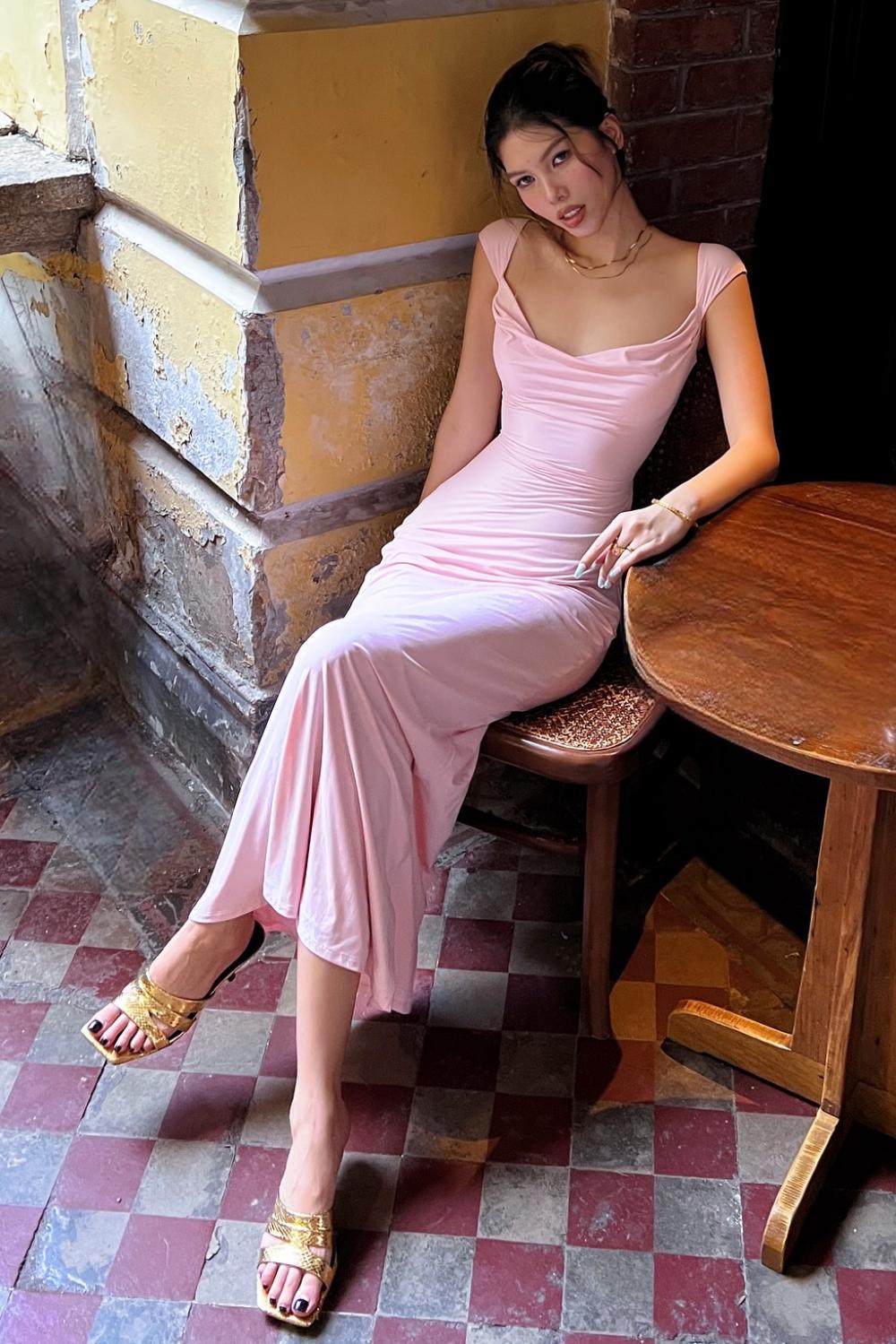 Stylish Mermaid Sweetheart Pink Long Prom Dress with Criss Cross Back - View 6 | FashionDia