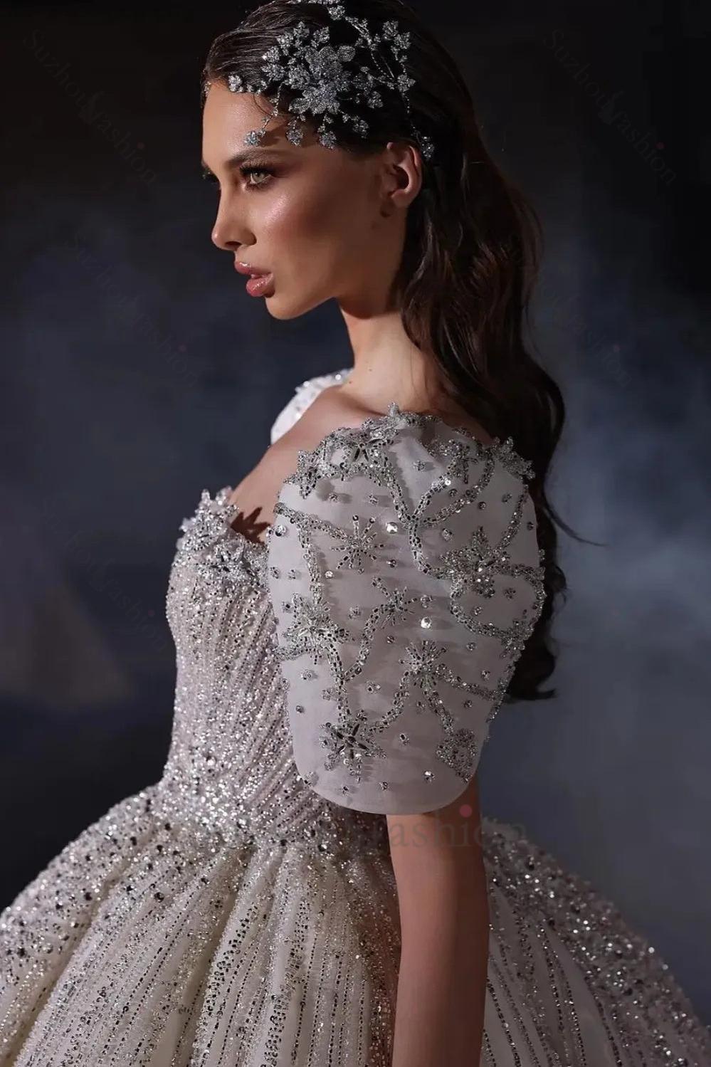 Suzhoufashion Luxury Short Sleeve Wedding Dress Ball Gown Square Neck Bridal Gown with Beadings and Rhinestones