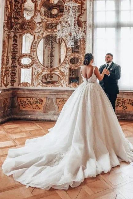 Sweetheart Luxury Ball Gown Stain Wedding Dress with Appliques (ZD15718)