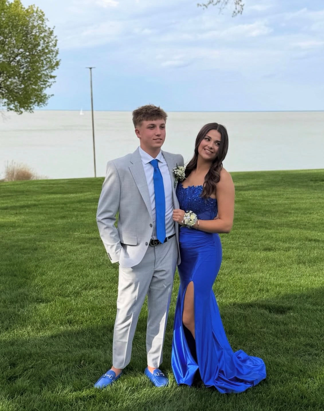 Sweetheart Royal Blue Mermaid Satin Prom Dress With Slit