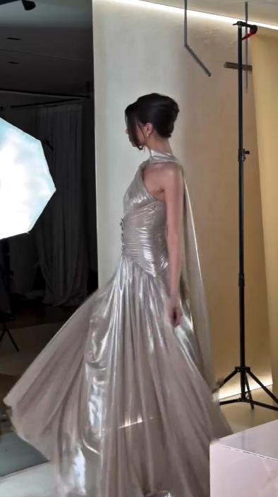 Stylish One-Shoulder Satin Pleated A-Line Long Prom Dress Formal Evening Dress With Scarf - View 4 | FashionDia