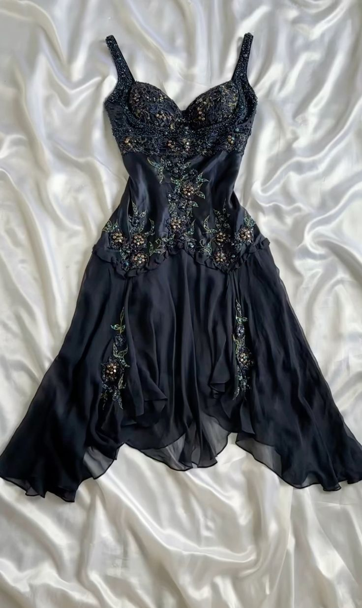 Vintage Black Satin Chiffon Beaded Homecoming Dress 18th Birthday Outfits