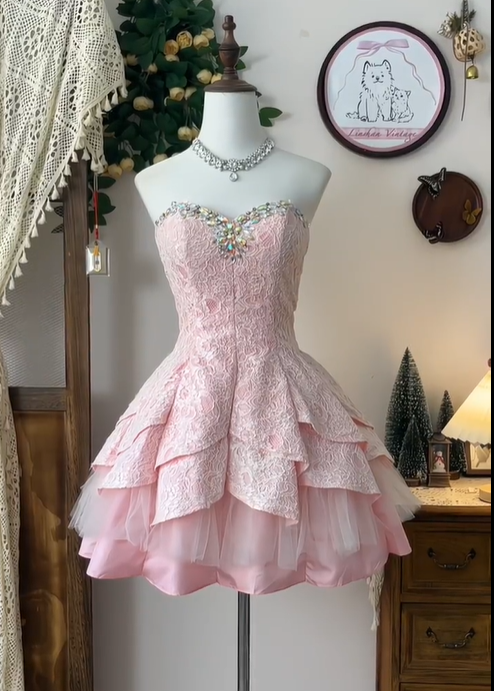 Gorgeous Pink Sweetheart Neck Lace A-Line Homecoming Dress Formal Short Birthday Party Dress - View 3 | FashionDia