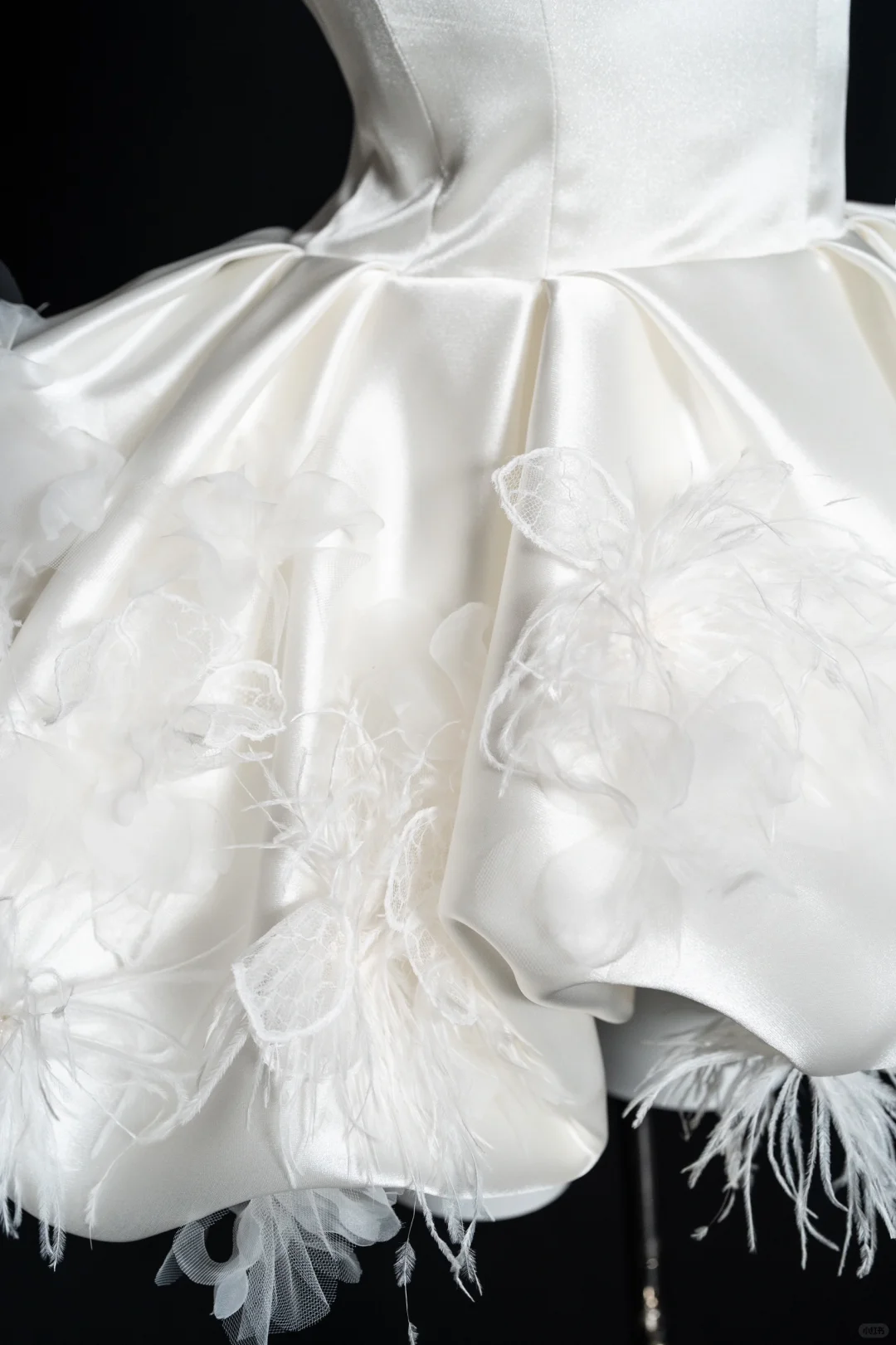Sweet White Satin Lace Appliques Strapless A-Line 18th Birthday Outfits Homecoming Dress - View 7 | FashionDia
