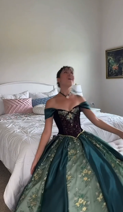 Vintage Off-the-Shoulder Green Satin Lace Applique Ball Gown Sweet 16 Dress - View 6 | FashionDia