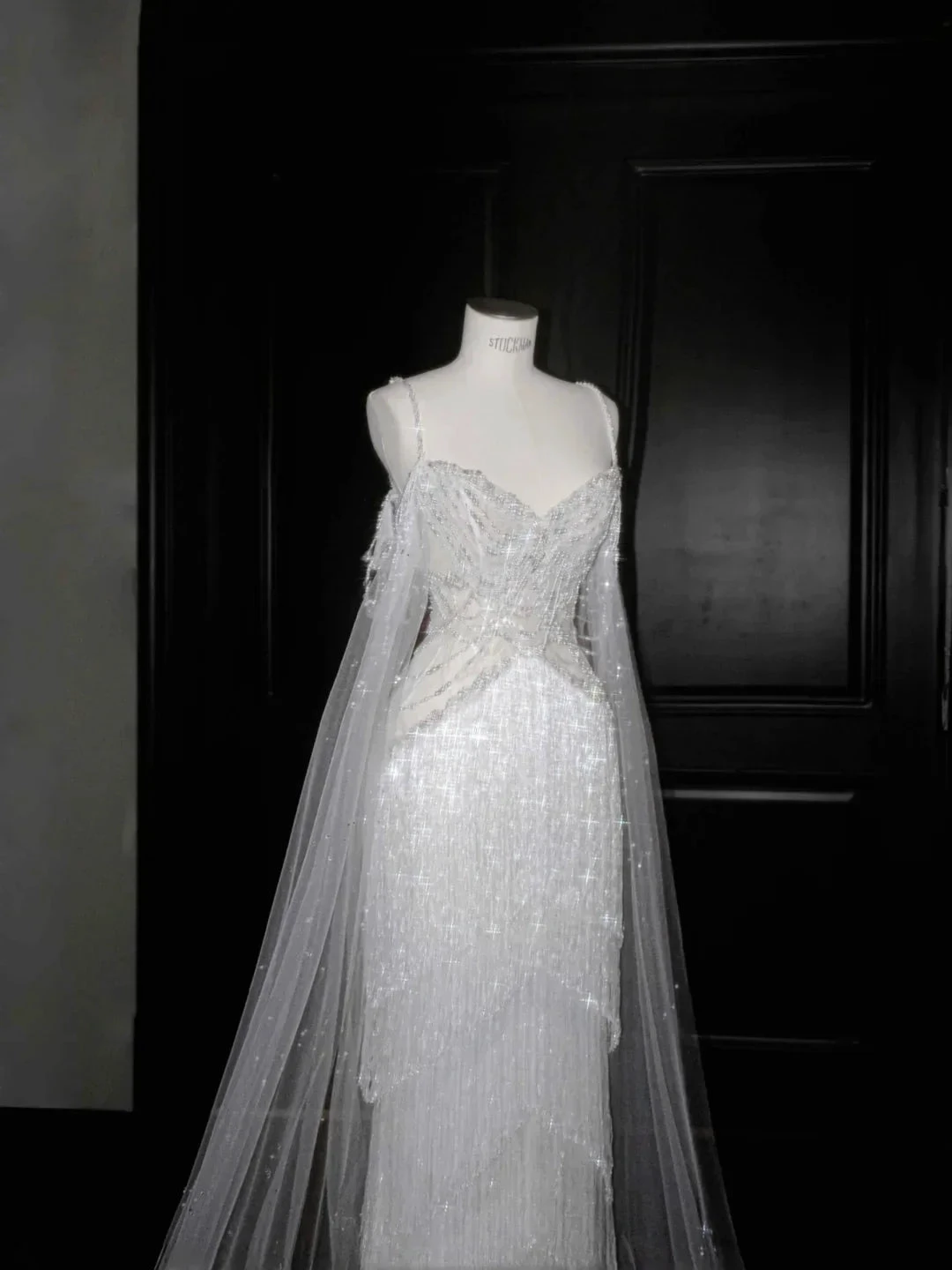 Luxury White Tulle Pearl Bead Chain Beaded Tassel Prom Dress Evening Dress,Off Shoulder Wedding Dress (ZD13763)