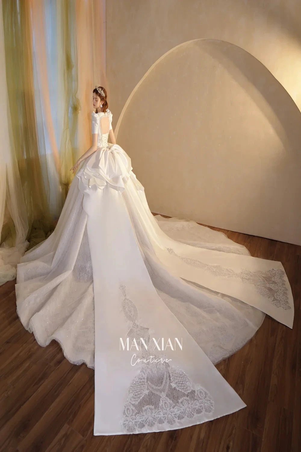 Regal Ivory Square-Neck Satin Ball Gown with Puff Sleeves, Pearl Embroidery & Oversized Bow Train m011 (ZD16938)