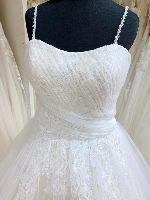 Tulle Lace Spaghetti Straps Appliqued Ball Gown Wedding Dresses (ZD16240)