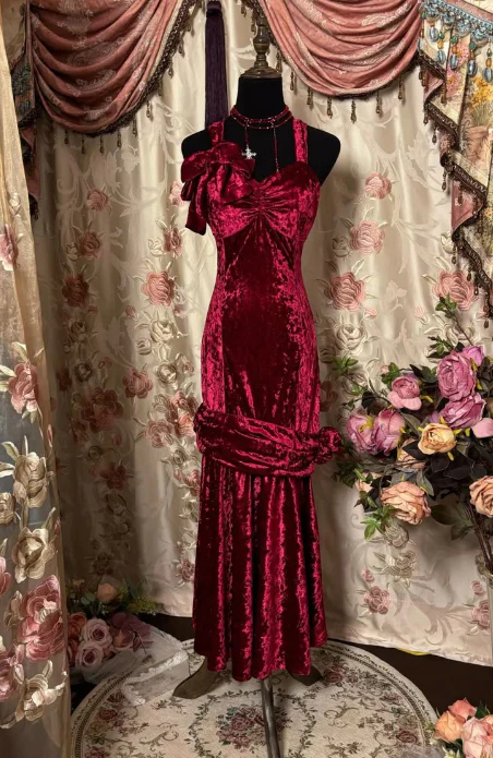 Vintage Burgundy Velvet Mermaid Prom Dress Long Evening Gown - FashionDia