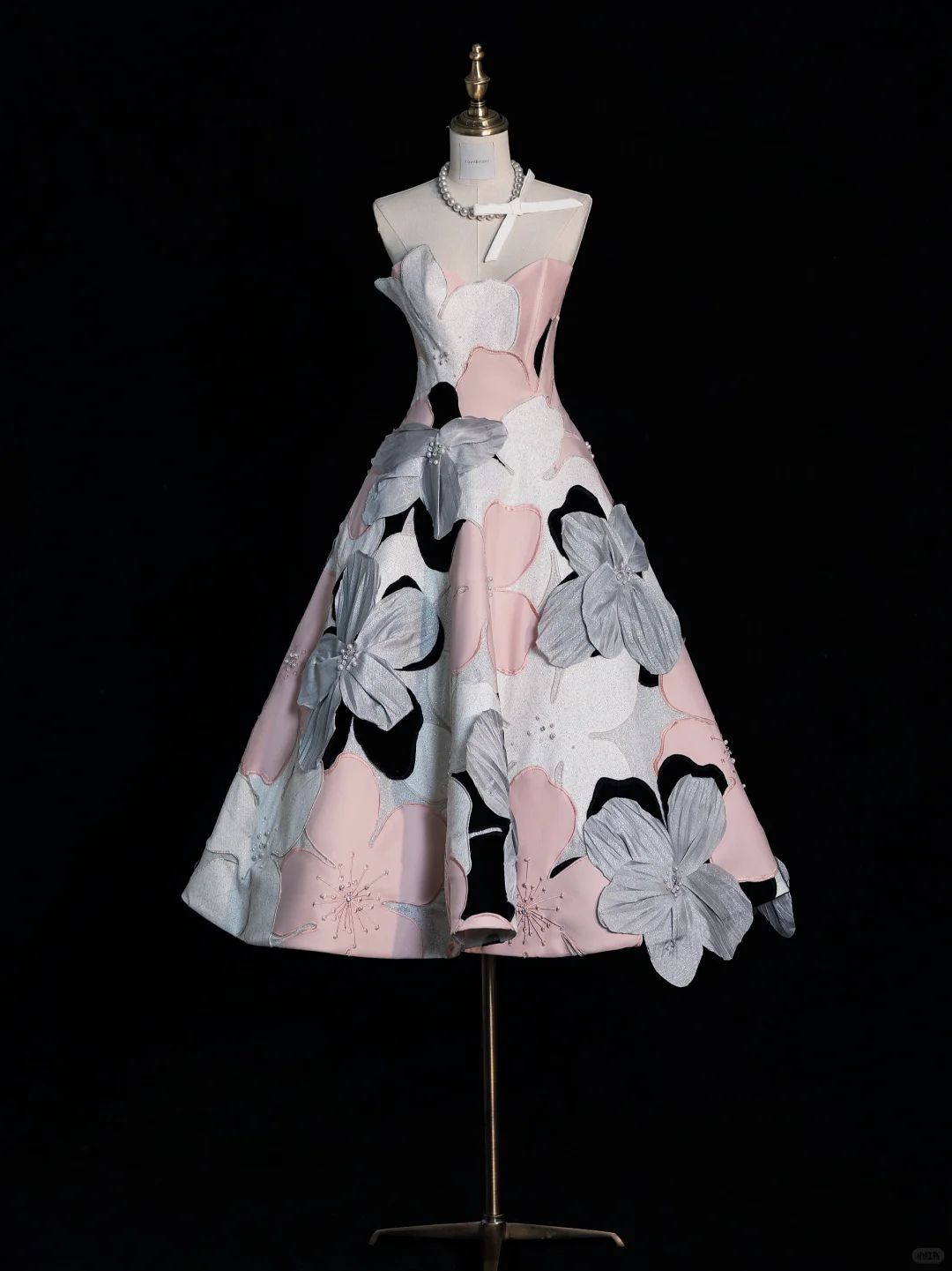 Unique Sweetheart Neck Satin Print Floral Appliques A-Line Short Party Dress Formal 7th Grade Homecoming Dress - FashionDia