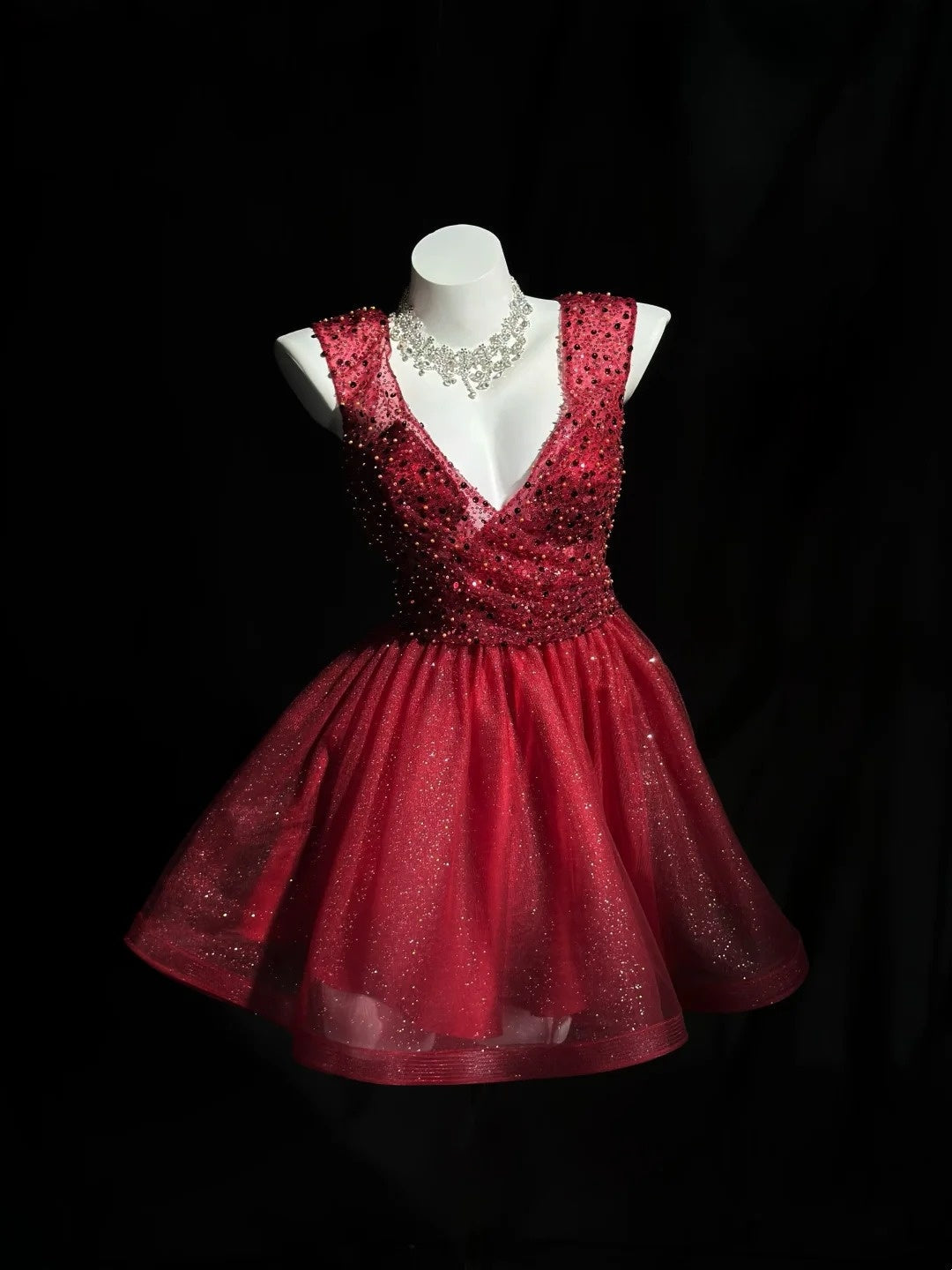 V-Neck Burgundy Tulle Homecoming Dress Sparkle Short Party Dress