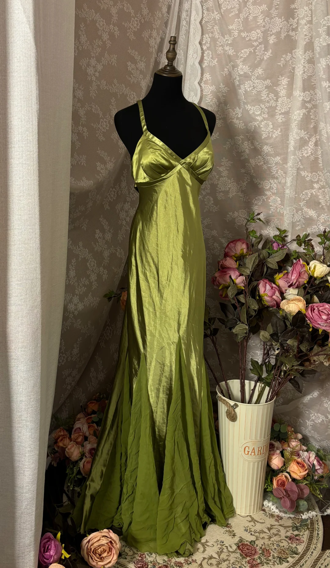 V Neck Green Satin Prom Dress Open Back Formal Evening Dress J10001