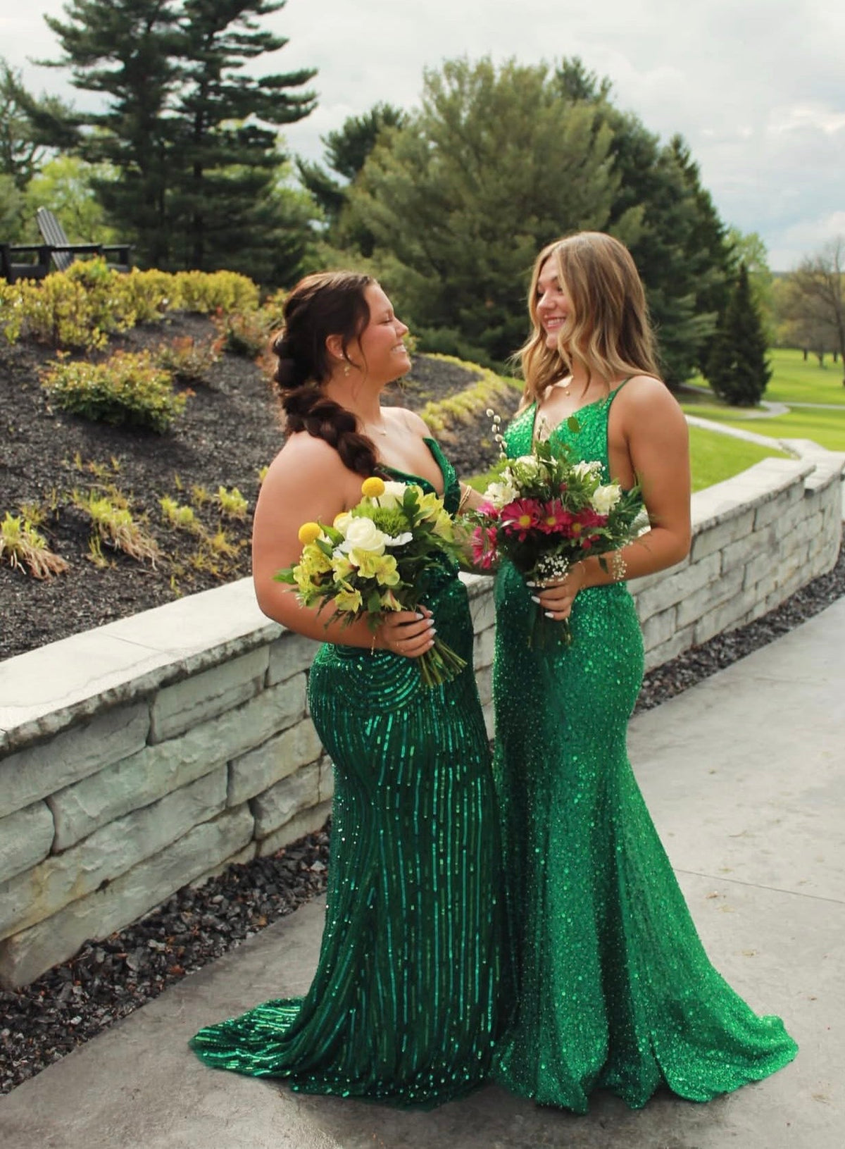 V Neck Green Sequin Mermaid Prom Dress Sparkle Evening Gown J10442