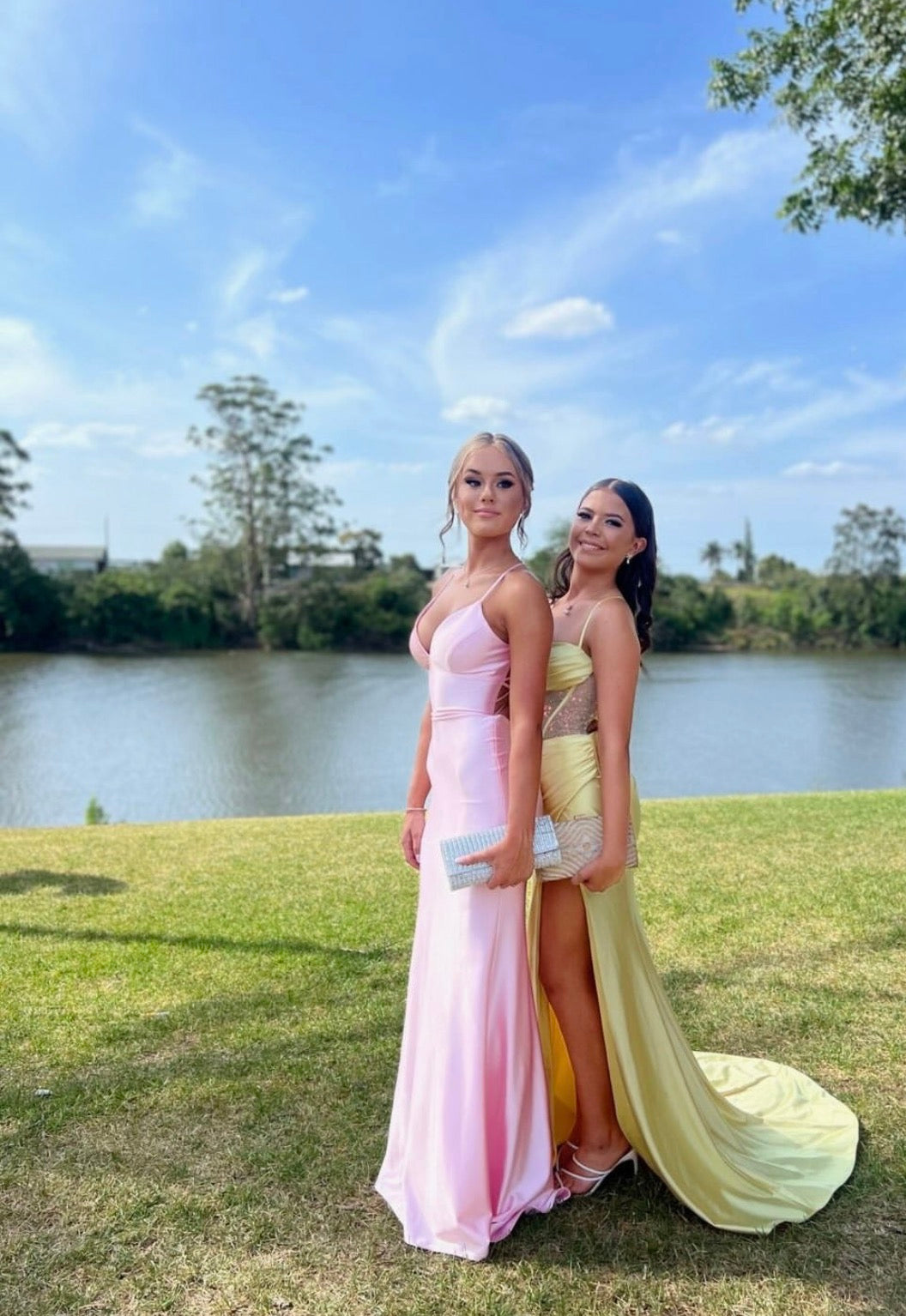 V-Neck Mermaid Pink Prom Dress Backless Satin Evening Dress