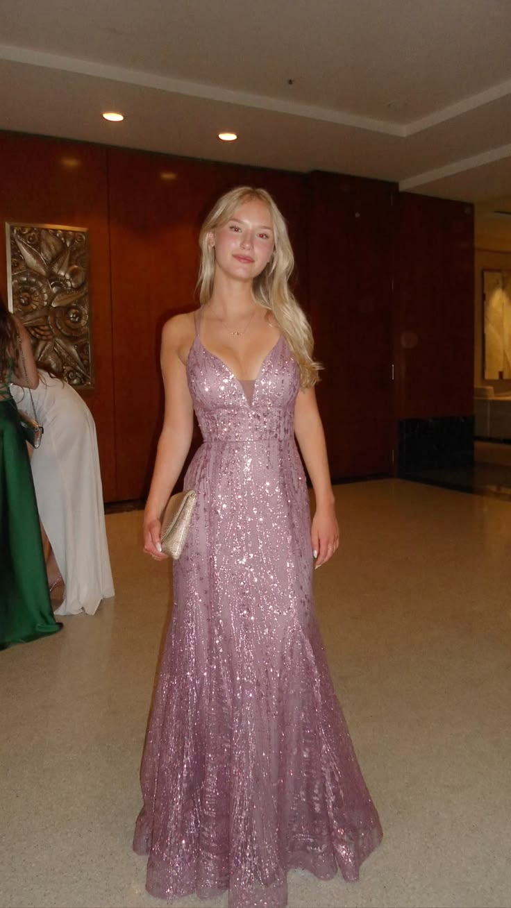 V Neck Mermaid Sequin Lace Prom Dress Backless Formal Dress J9909