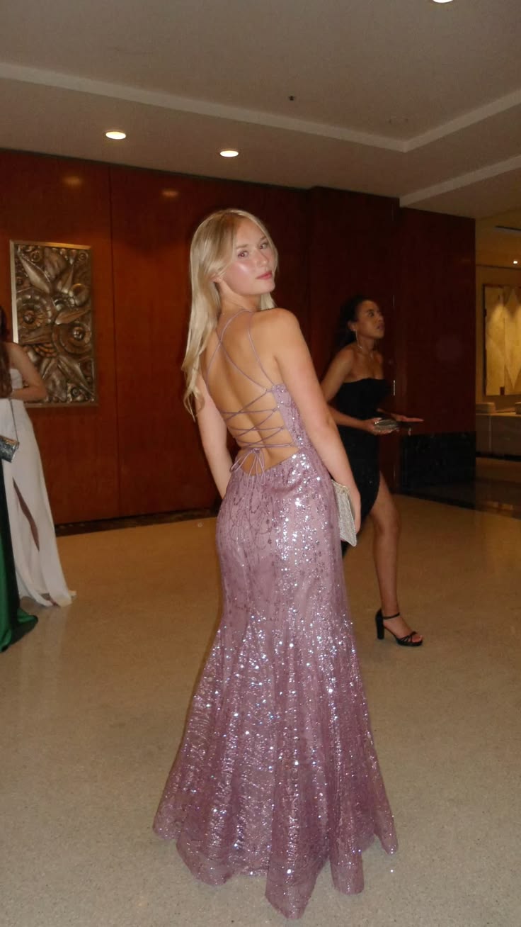 V Neck Mermaid Sequin Lace Prom Dress Backless Formal Dress J9909