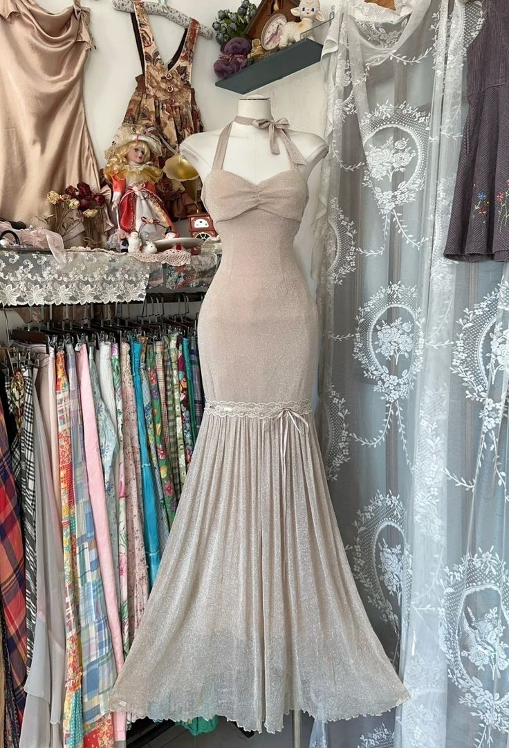 Simple Champagne Chiffon Mermaid Evening Dress Halter Prom Gown - FashionDia