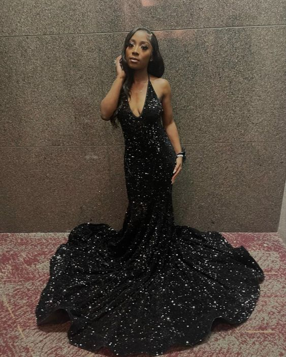 V-Neck Halter Backless Sequins Mermaid Long Prom Evening Dress With Sweep Train Y5939 - VelvetHem