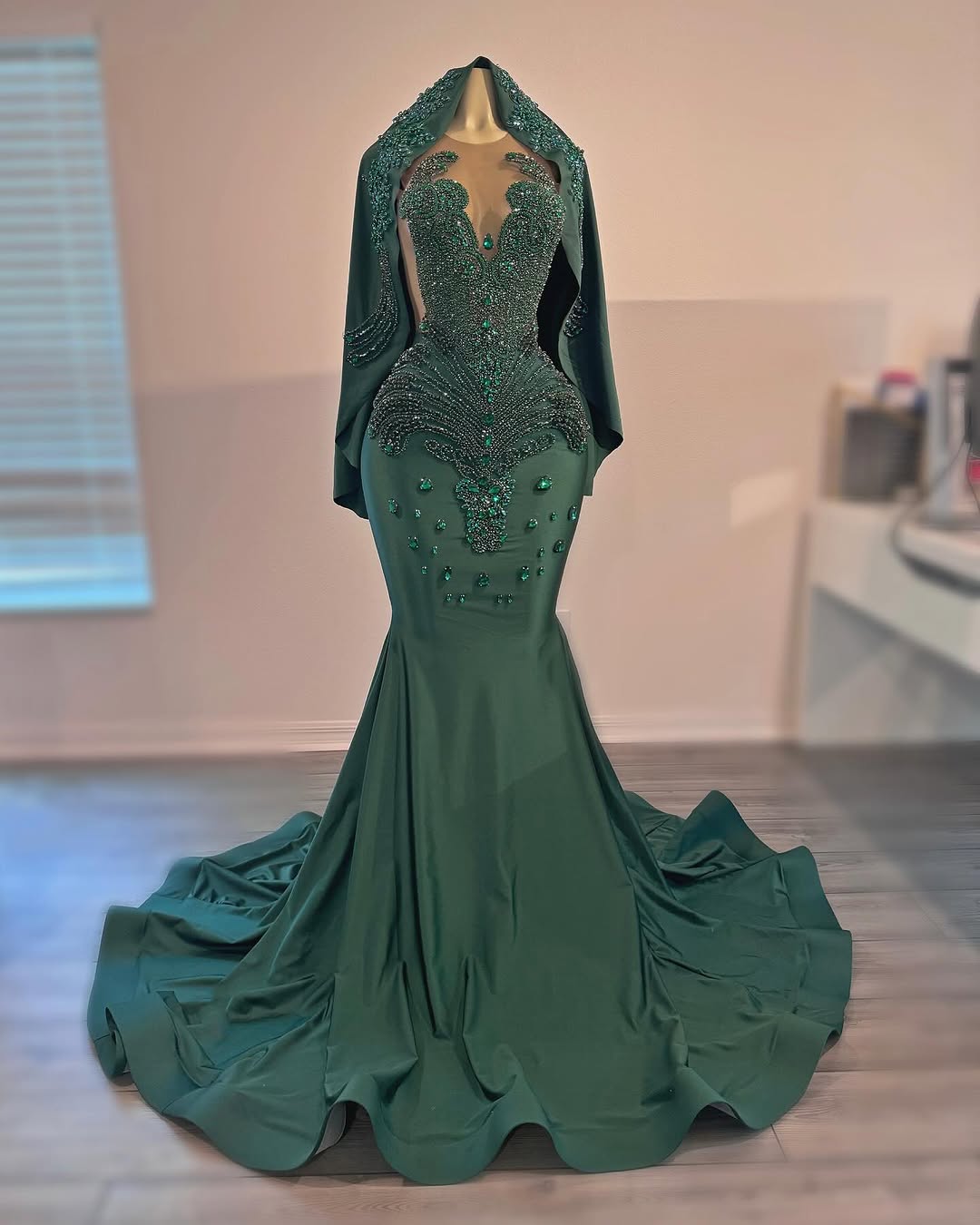Veil for Dark Green V-neck Sleeveless Mermaid Floor length Prom Dresses