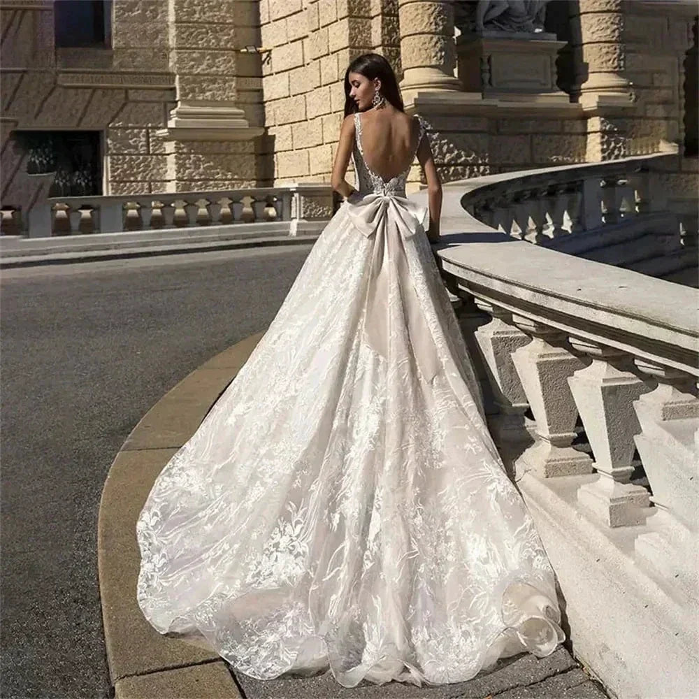 Vintage Spaghetti Straps Vestidos De Novia Elegant V-Neck Wedding Dresses Appliques Sleeveless Vestido De Noiva (ZD14272)