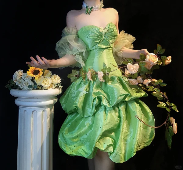 Classy Green Sweetheart Neck Satin A-Line Short Homecoming Dress Birthday Outfits - View 5 | FashionDia