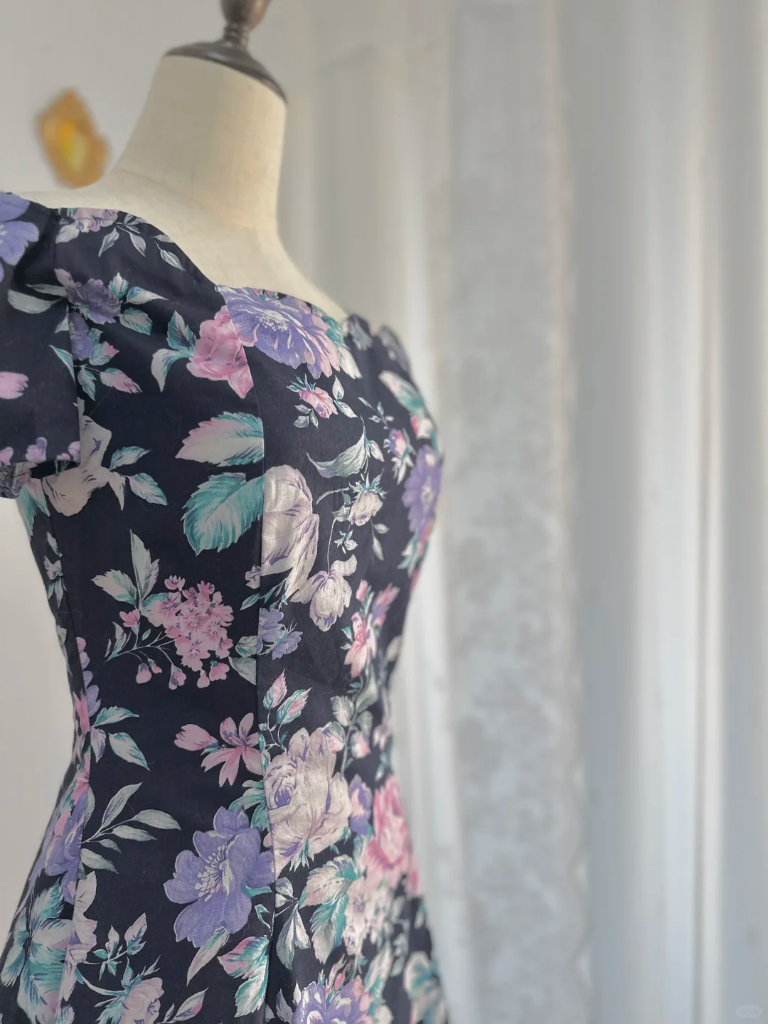 Vintage Satin Print Floral A-Line Off-the-Shoulder Homecoming Dress Short Prom Dress - View 3 | FashionDia
