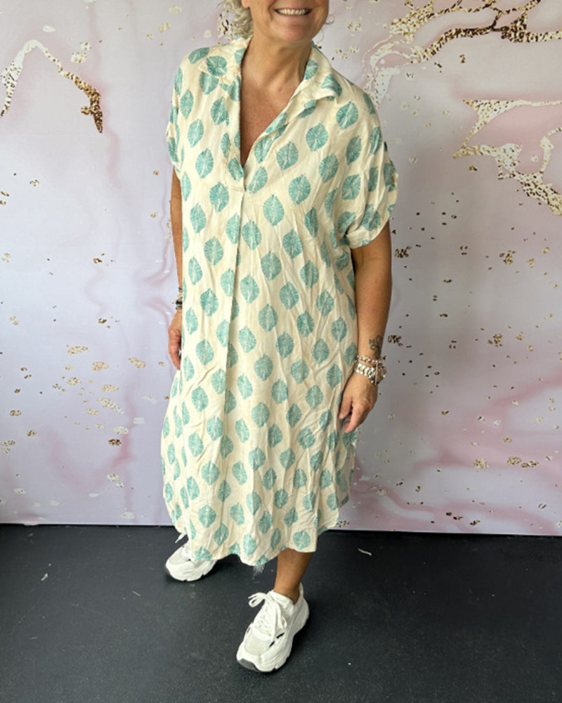 Minimalist Dress Inspired by Contemporary Streetwear Fashion 7