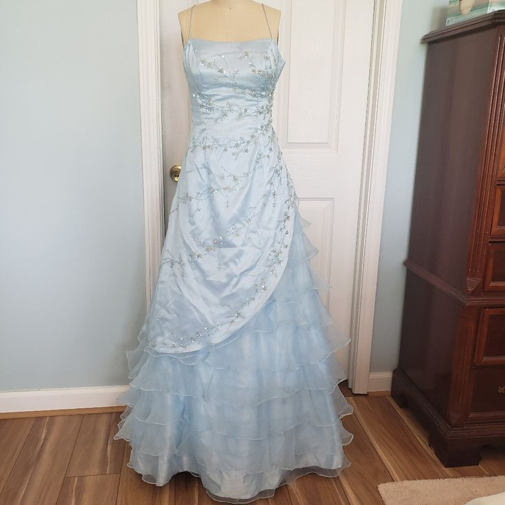 Elegant Light Blue Tulle Sequins Beaded Evening Dress Layered A Line Party Prom Dress