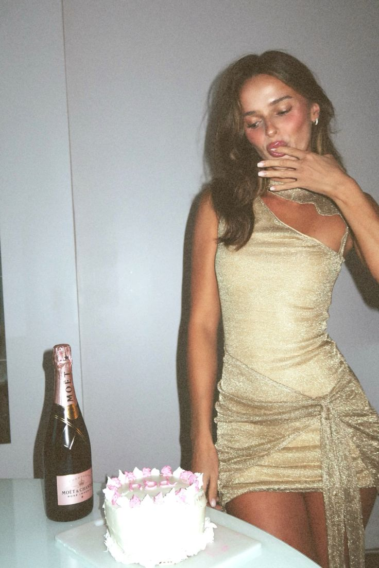 Sexy One Shoulder Sheath Champagne Short Cocktail Dress Birthday Outfits Graduation Homecoming Dress