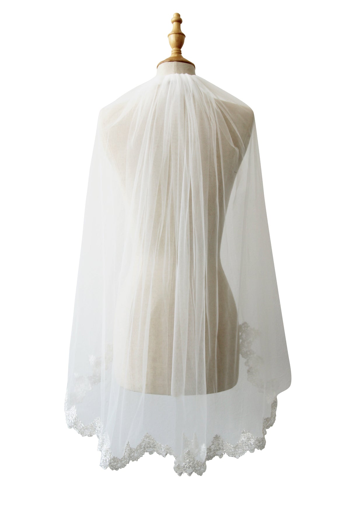 White Short Wedding Veil with Lace