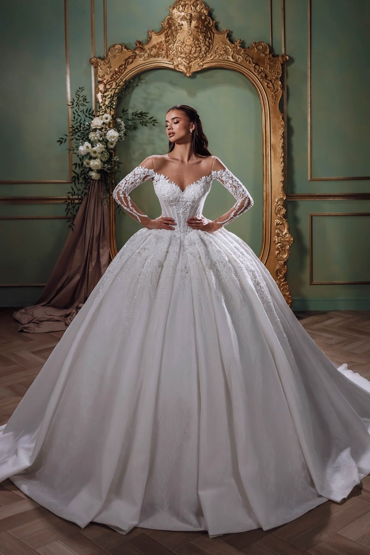 White Wedding Dress Sweetheart Off The Shoulder Beaded Sequined Lace Long Sleeves Ball Gown Long Bridal Gown