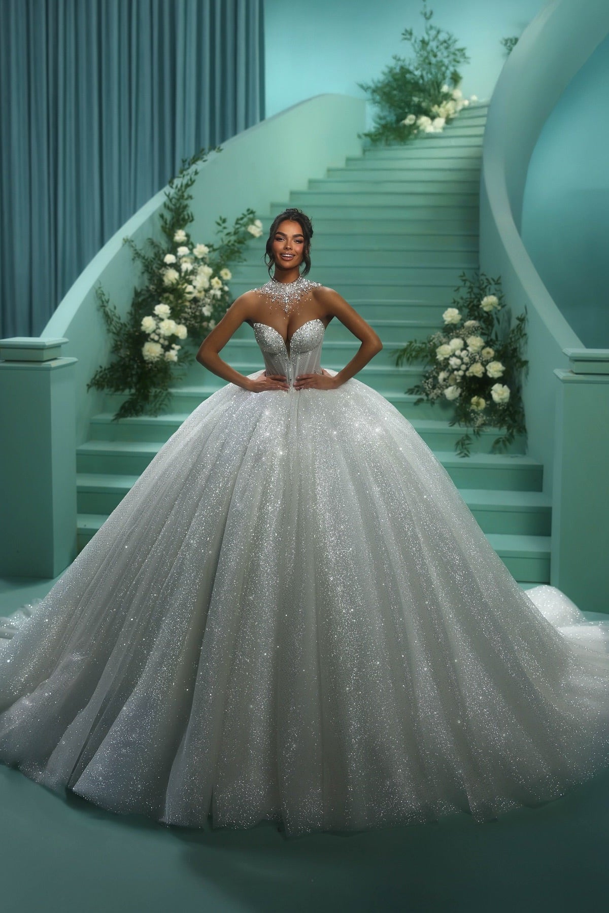 White Wedding Dress Sweetheart Sequined Sleeveless Ball Gown Cathedral Train Tulle Bridal Gown