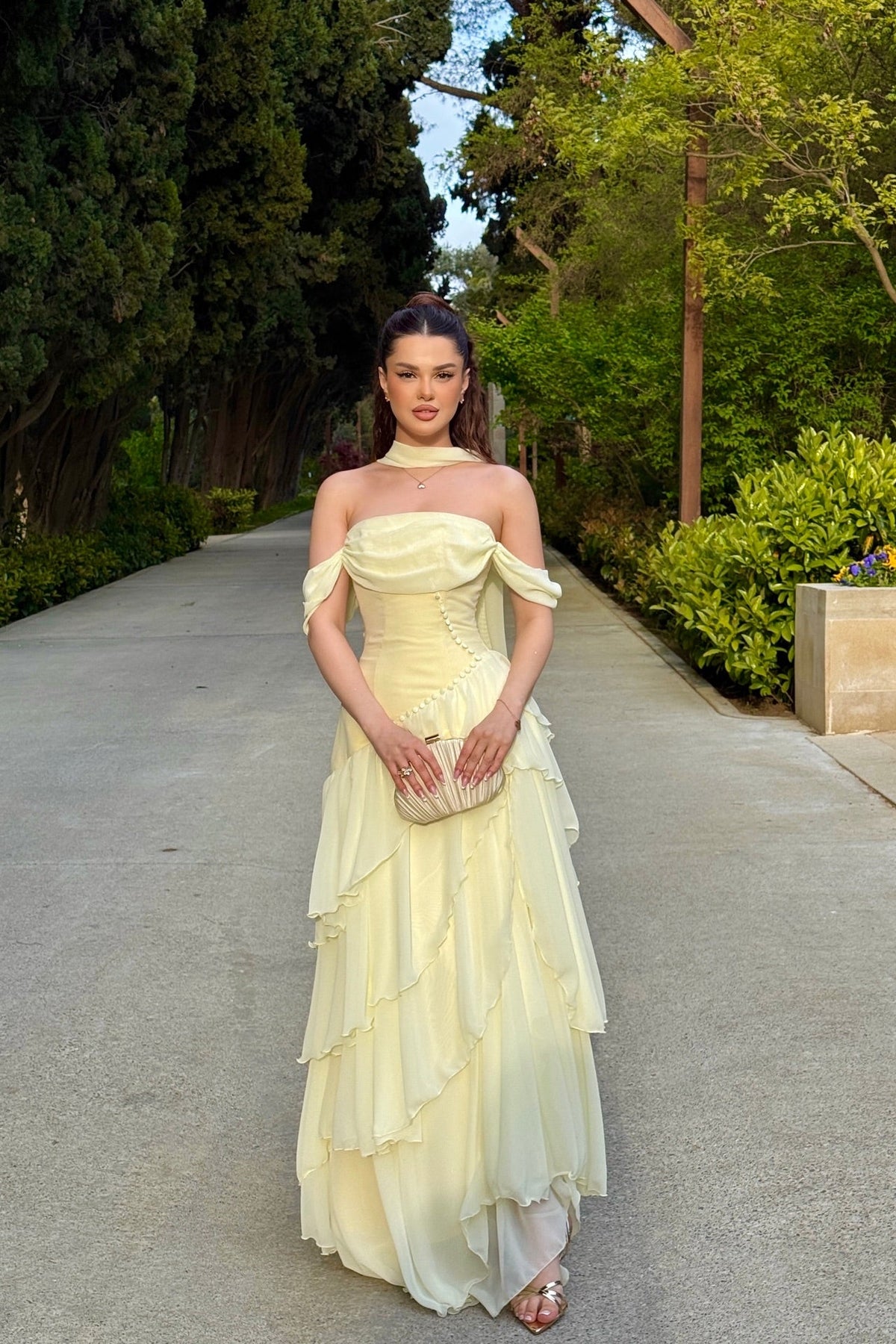 Chic Daffodil Off-The-Shoulder Chiffon Prom Dresses High Split With Lace-Up Back