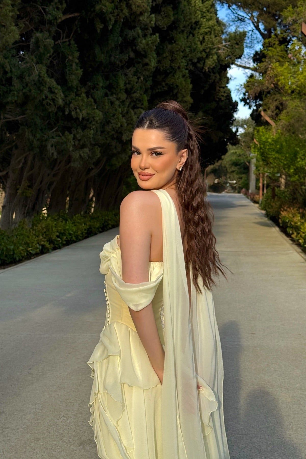 Chic Daffodil Off-The-Shoulder Chiffon Prom Dresses High Split With Lace-Up Back
