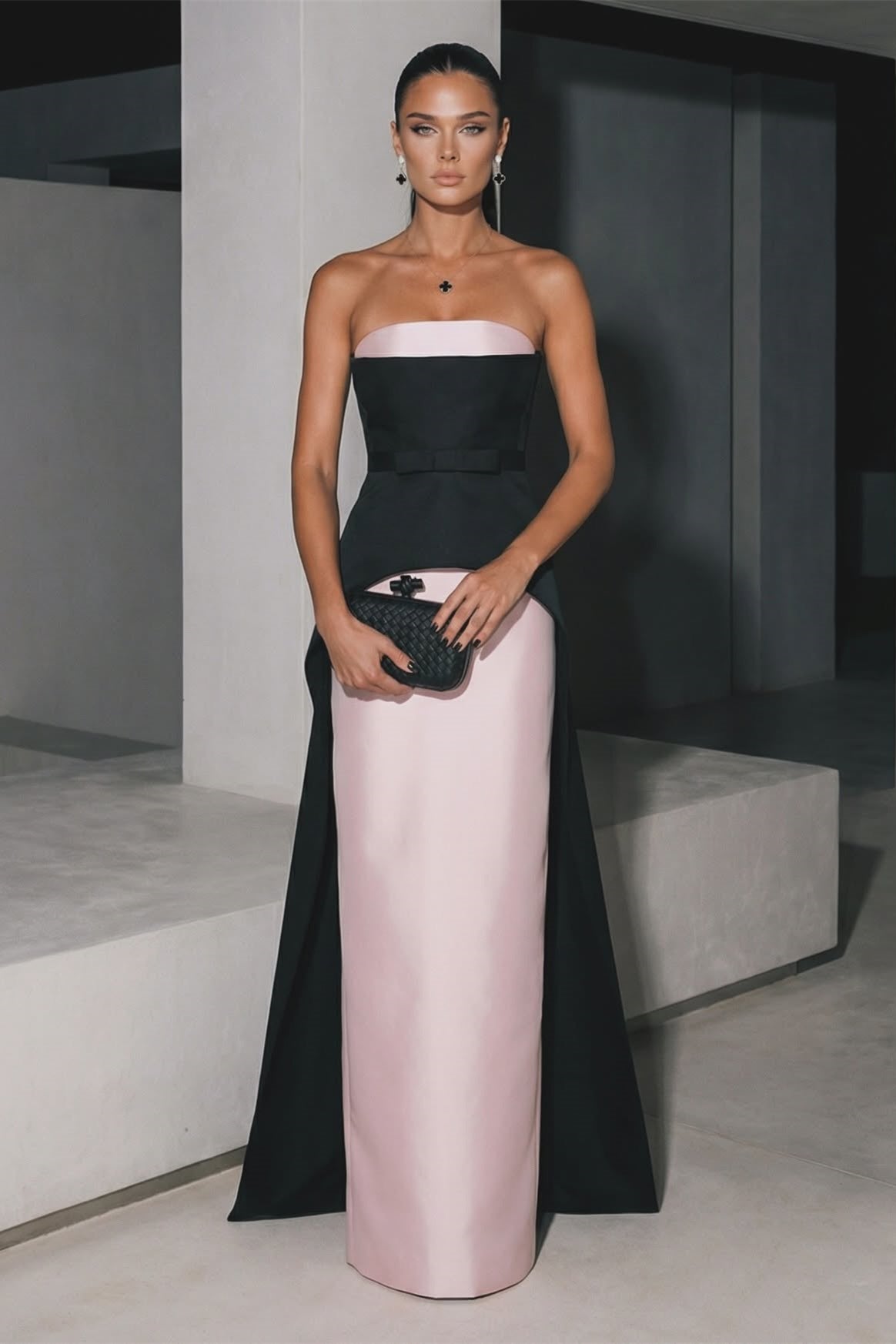 Chic Strapless Sleeveless Satin Mermaid Prom Dresses Sheath With Zipper