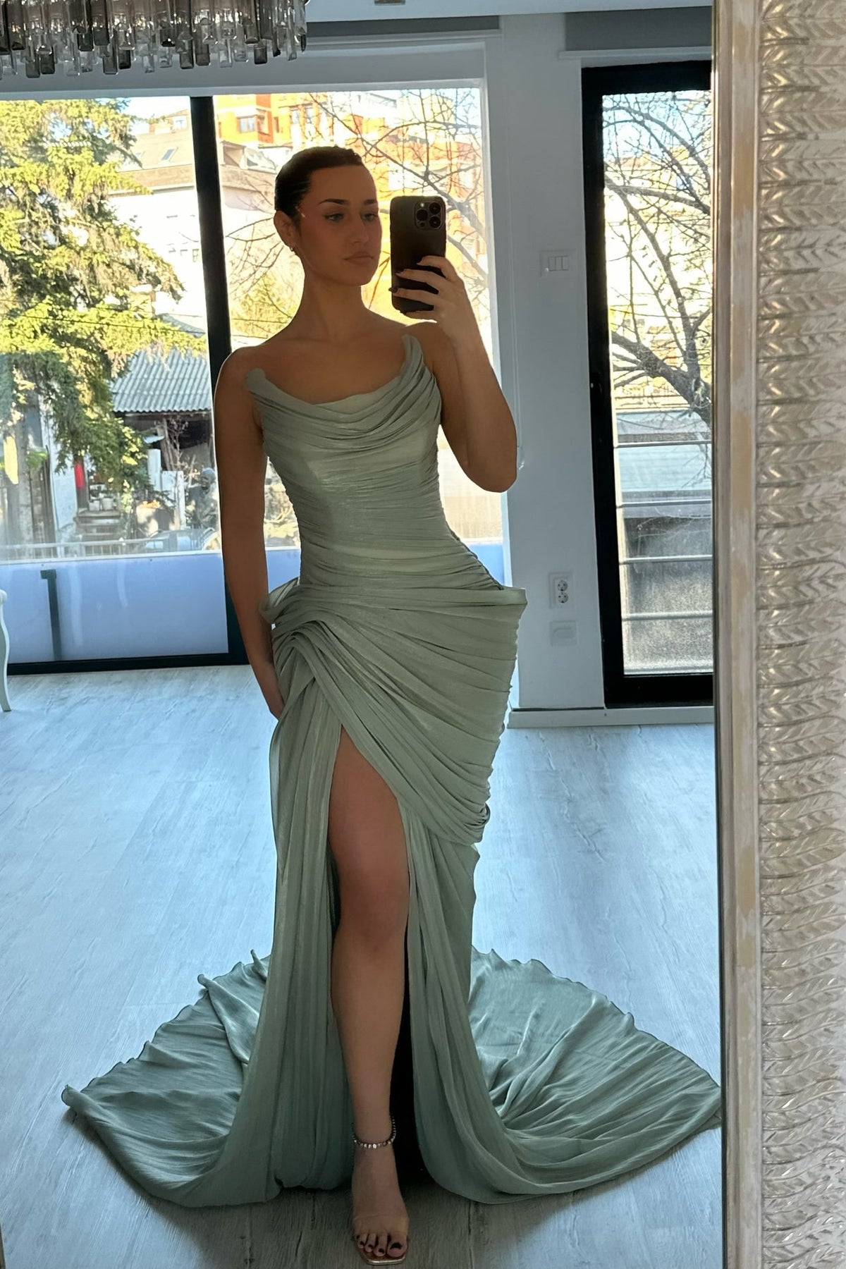 Glamorous Strapless Sleeveless Mermaid Prom Dresses High Split With Pleats