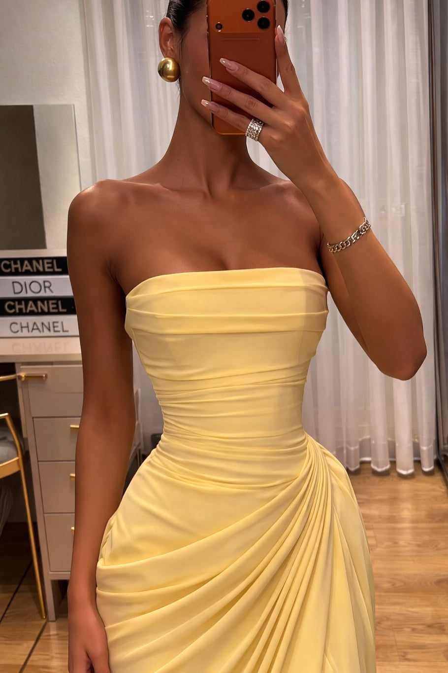 Elegant Yellow Strapless Sleeveless Satin Mermaid Prom Dresses Side Split With Pleats