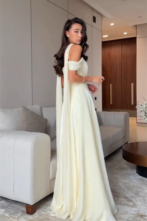 Graceful Off-the-Shoulder A-Line Prom Dresses Floor-Length With Pleats