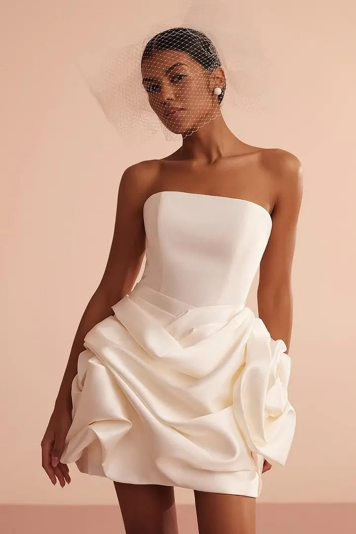Graceful Strapless Sleeveless Satin Homecoming Dresses Mini With Pleats