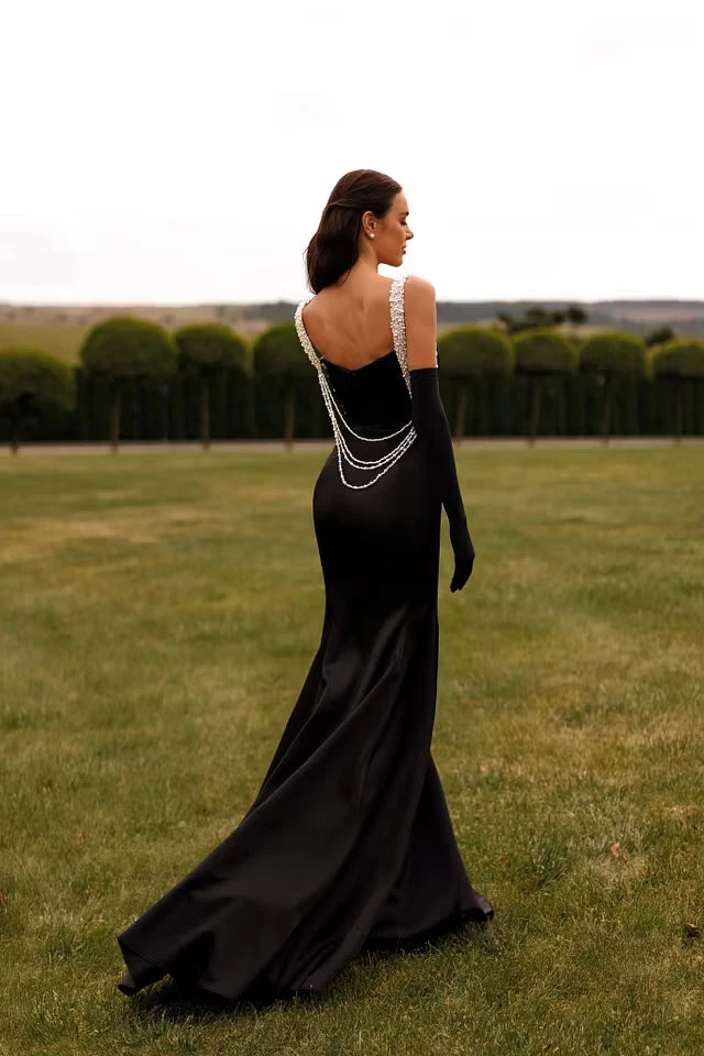 Charming Black Straps Sleeveless Satin Prom Dresses Mermaid Sheath With Gloves Pearls