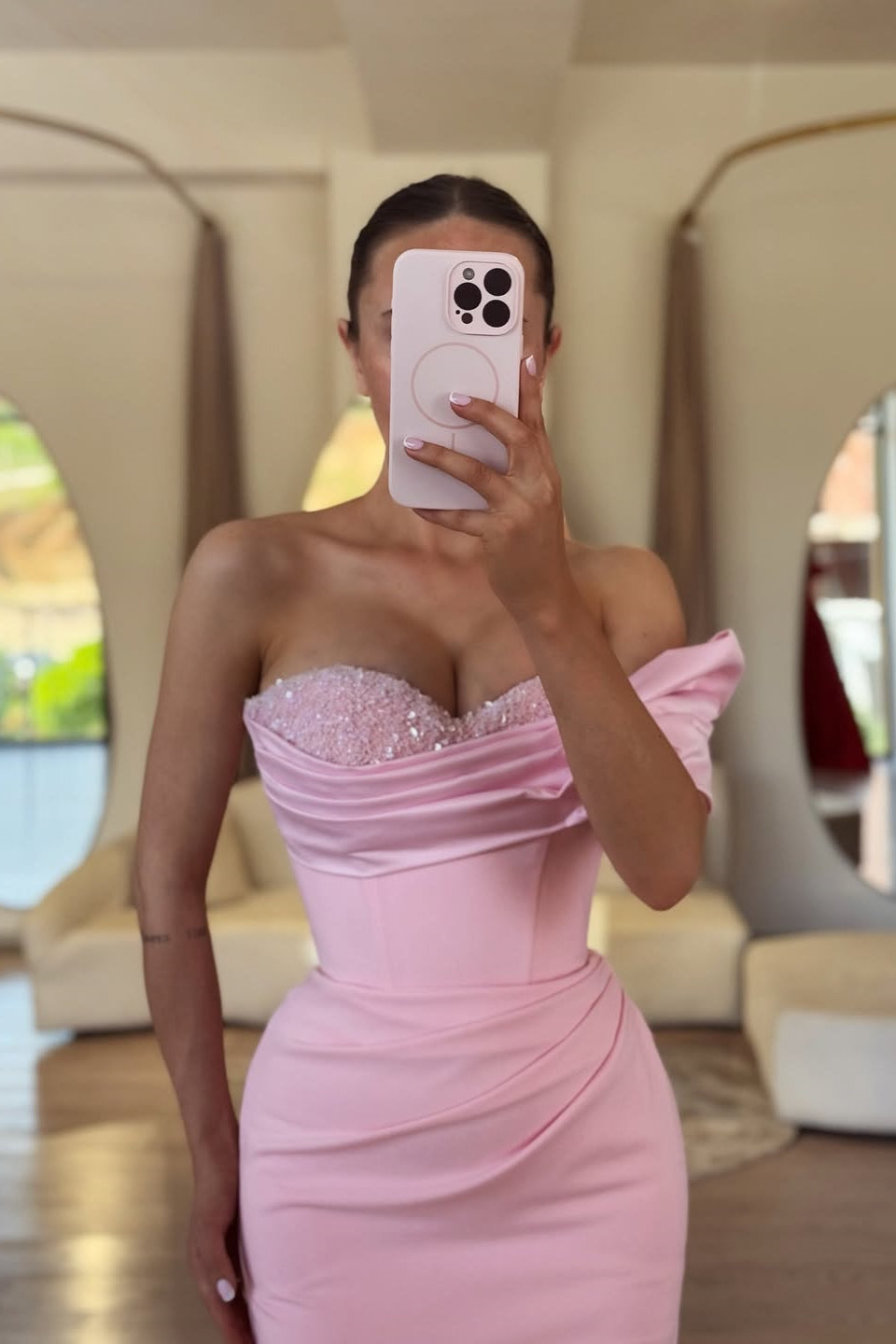 Charming Pink One-Shoulder Satin Mermaid Prom Dresses Sheath With Beads