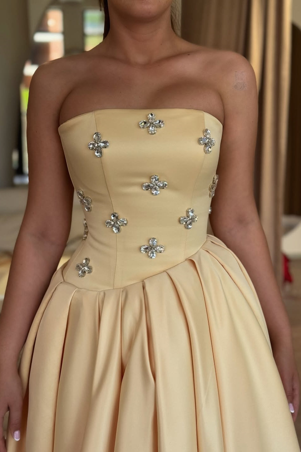 Charming Strapless Sleeveless Satin Prom Dresses A-Line With Pleats Crystals