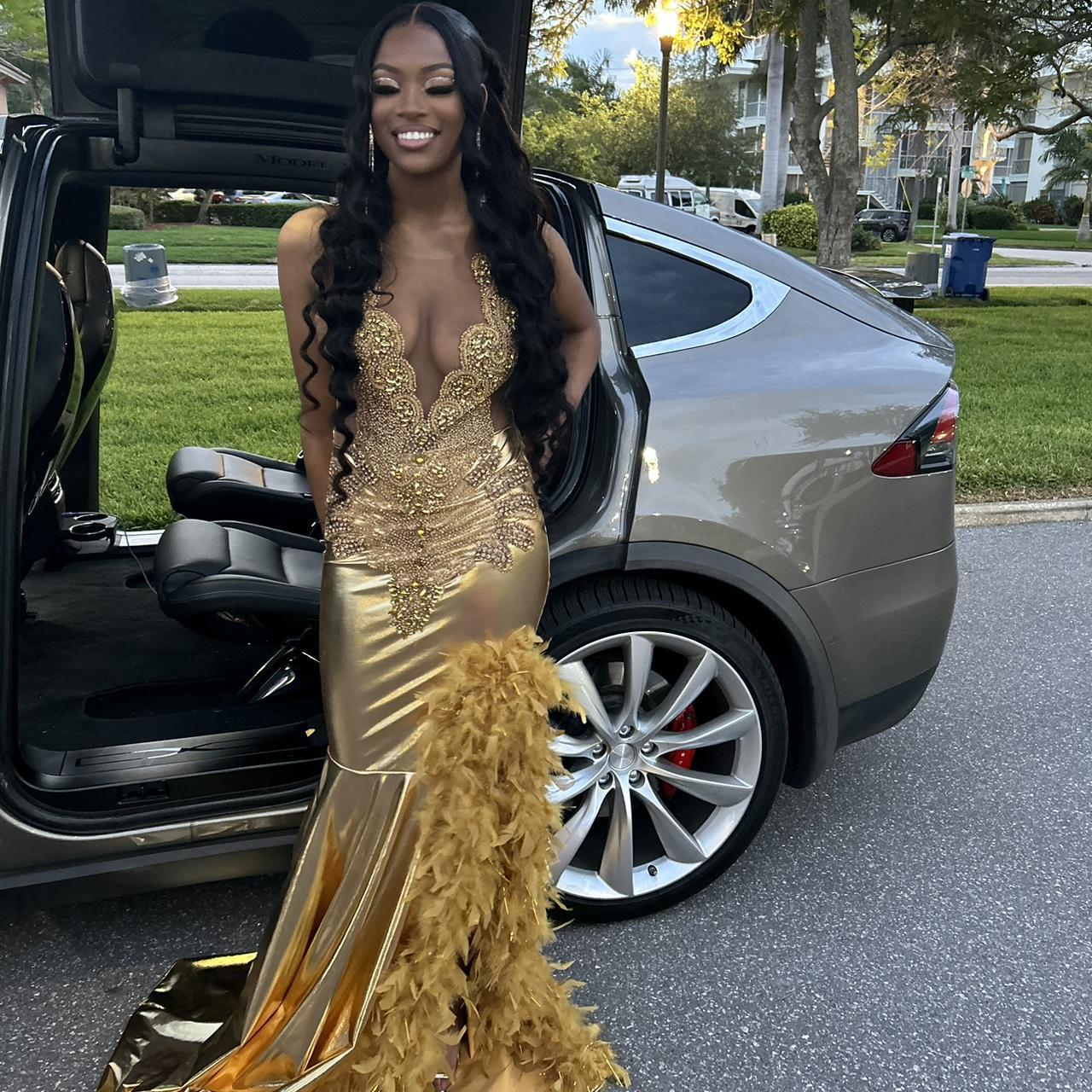 Luxurious Feathers Beaded Mermaid Evening Dress Gold Long Slit Prom Party Dress