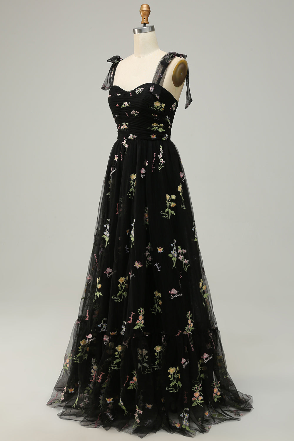 Green Long Prom Dress With Embroidery
