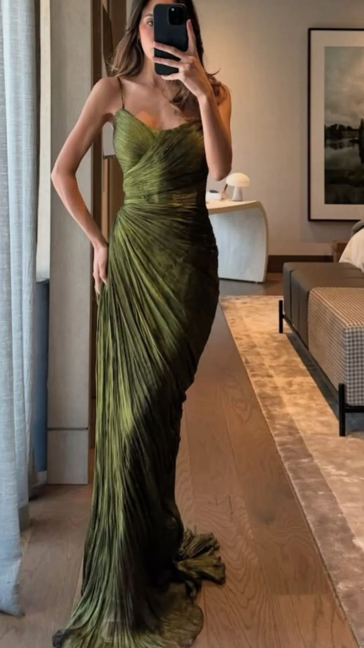 Vintage Spaghetti Straps Green Tulle Pleated Mermaid Long Party Dress Formal Guest Dress