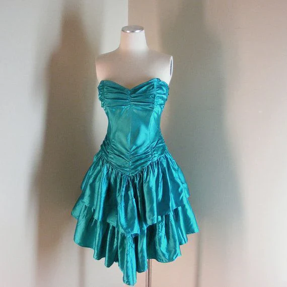 Vintage Sweetheart Neck Blue Satin Layered A Line Short Cocktail Dress Formal 8th Grade Homecoming Dress