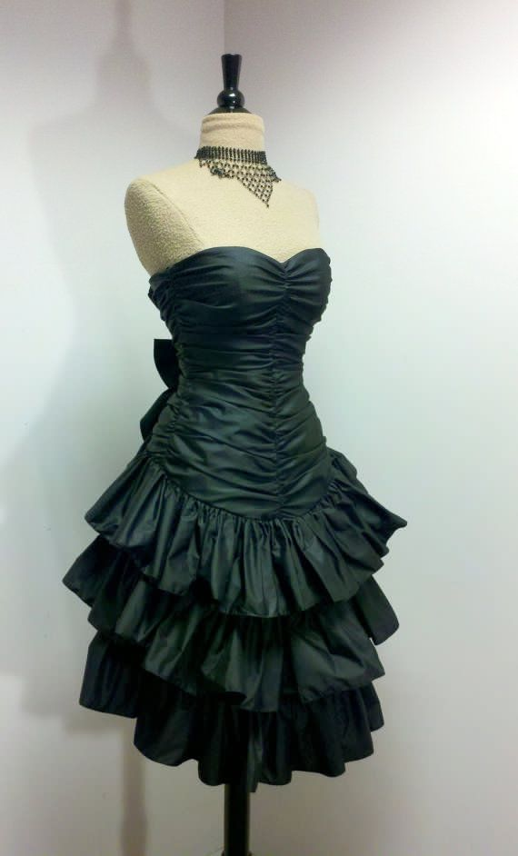 Vintage Dark Green Strapless Satin Pleated Layered Short Party Dress Formal Graduation Homecoming Dress