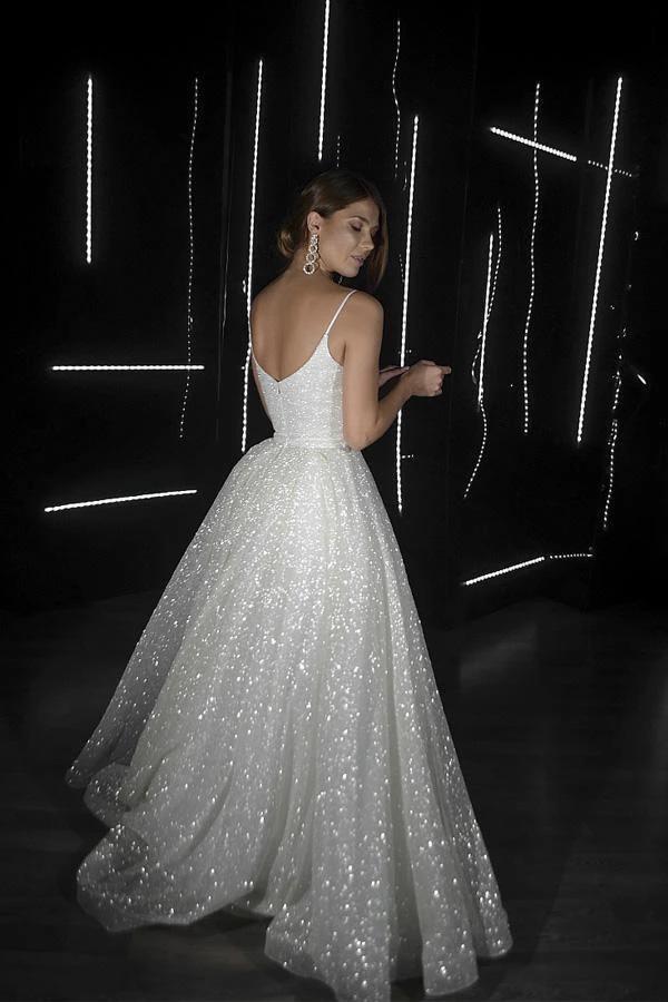 A Line Backless Beach Wedding Dress V Neck Sequins Ivory Wedding Gowns (ZD16033)